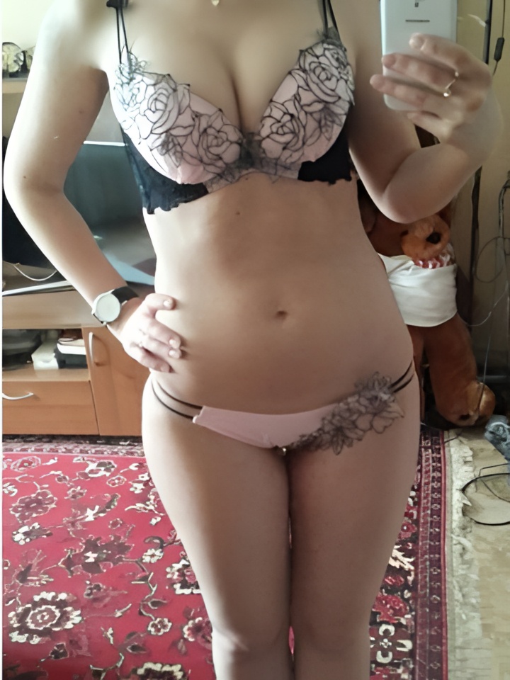 Софи привлекальеная девушка из Донецк цена от 5000 руб