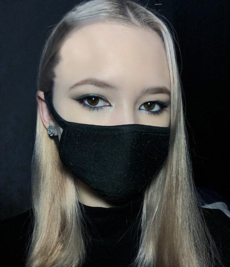 София привлекальеная девушка из Донецк цена от 3500 руб