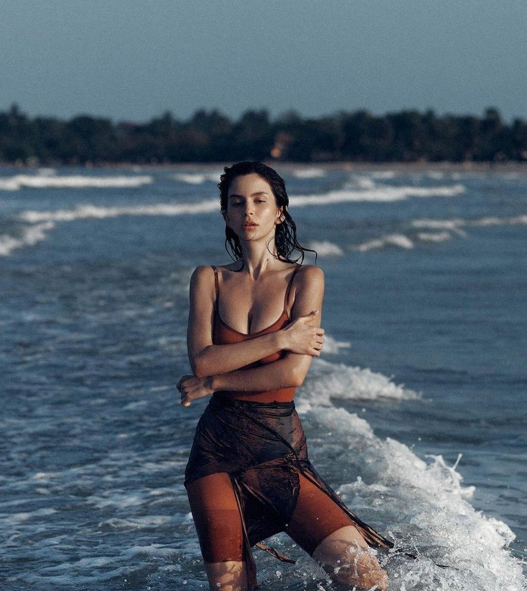 Иветта привлекальеная девушка из Донецк цена от 6000 руб