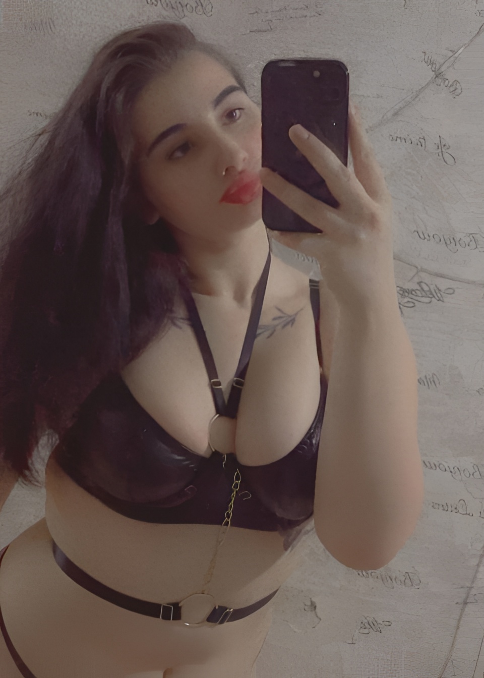 Соня привлекательная девушка из Донецк цена от 15000 руб