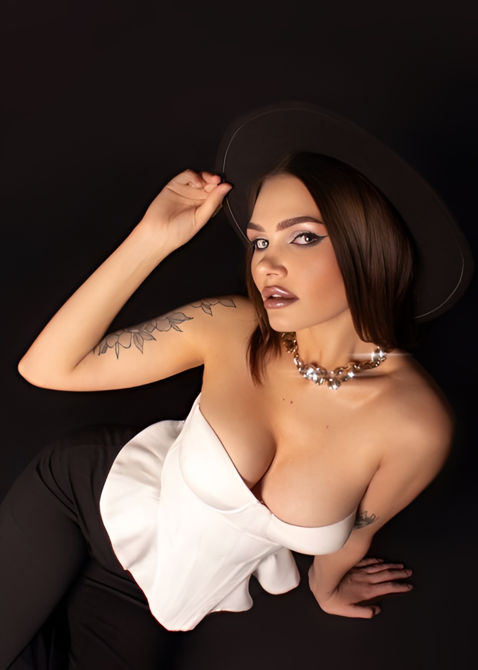 Яна привлекательная девушка из Донецк цена от 6000 руб