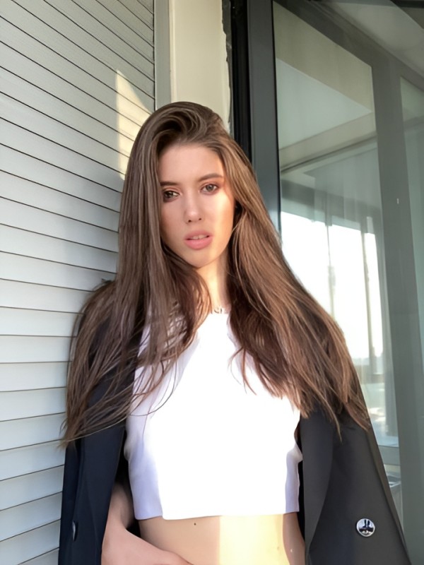 Лина привлекательная девушка из Донецк цена от 10000 руб