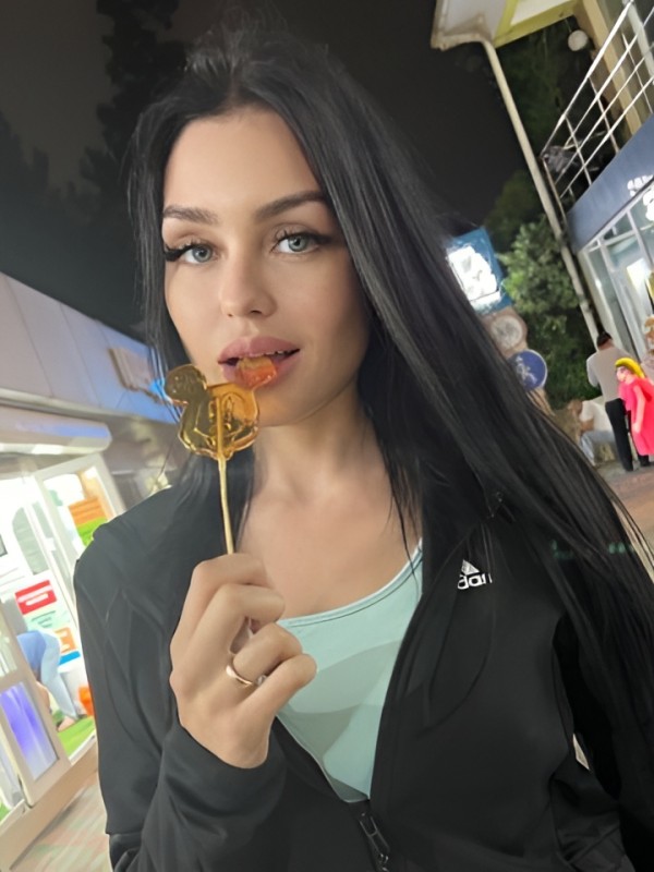 Майя привлекательная девушка из Донецк цена от 2500 руб