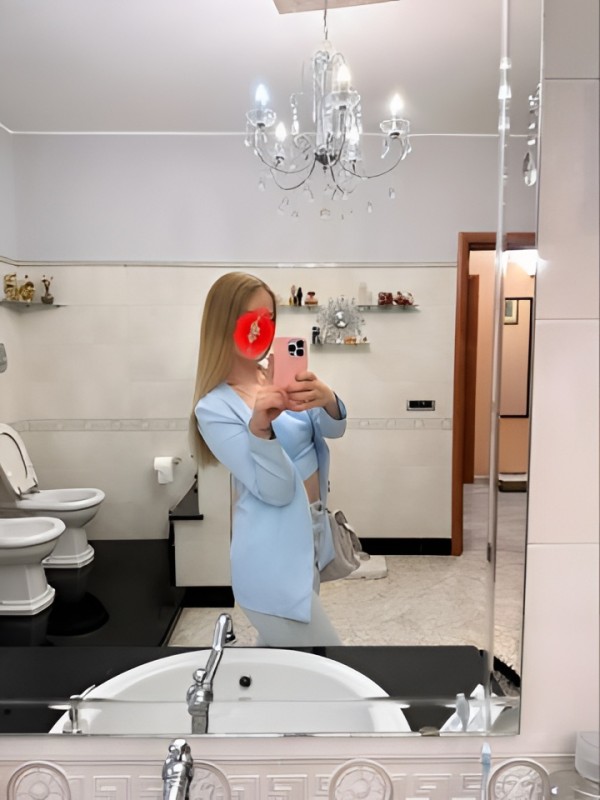 Наташа привлекательная девушка из Донецк цена от 10000 руб