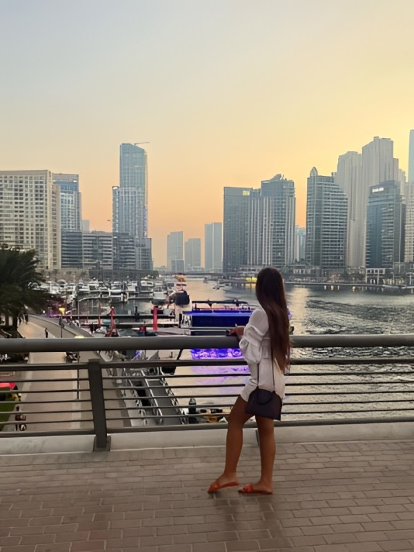 Сарра привлекательная девушка из Донецк цена от 4000 руб