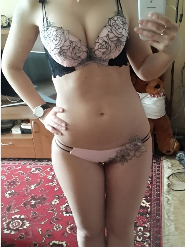 Софи привлекательная девушка из Донецк цена от 5000 руб