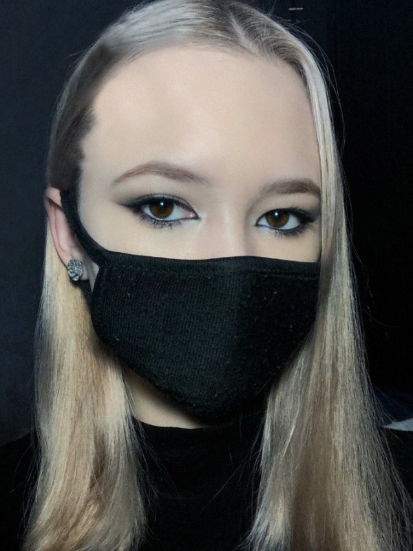 София привлекательная девушка из Донецк цена от 3500 руб