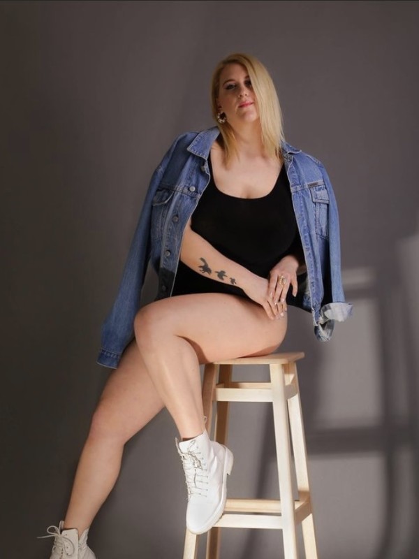 🎥 Тася привлекательная девушка из Донецк цена от 4000 руб