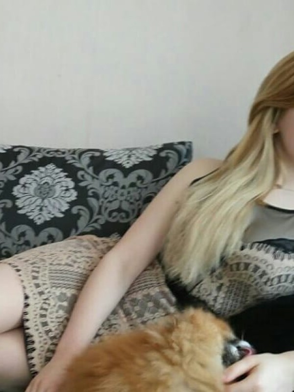 Карина привлекательная девушка из Донецк цена от 3500 руб