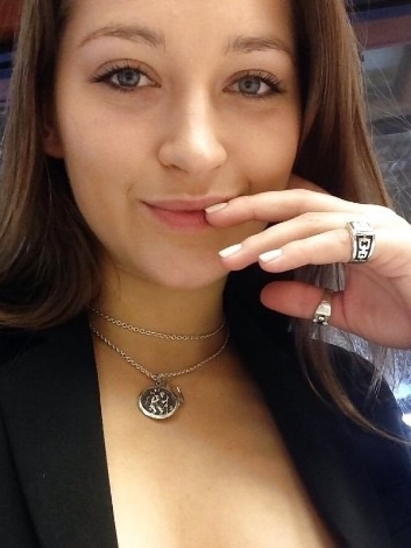 Светлана привлекательная девушка из Донецк цена от 3500 руб