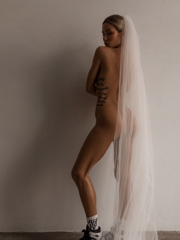 Камилла привлекательная девушка из Донецк цена от 3000 руб